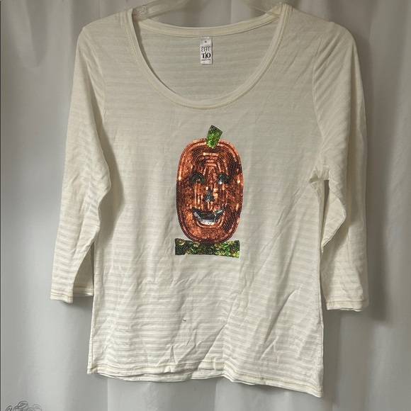 Thomas & Olivia Tops - New Thomas &‎ Olivia Cream Long Sleeve Top with sparkling sequined pumpkin.  XL